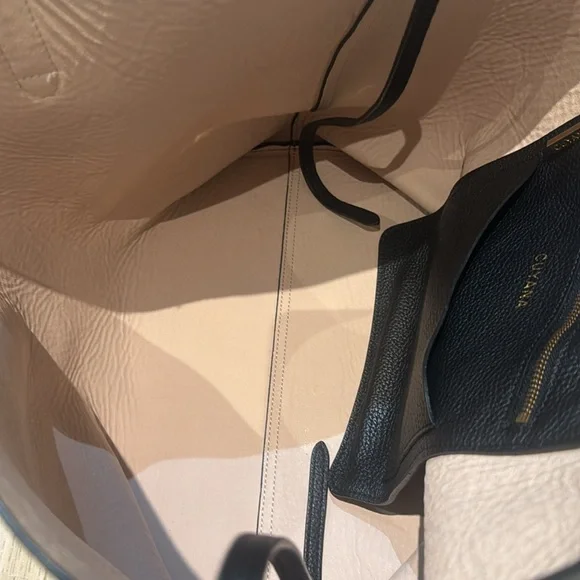 Cuyana Structured Black Leather Tote Bag - Like New! - Picture 9 of 16